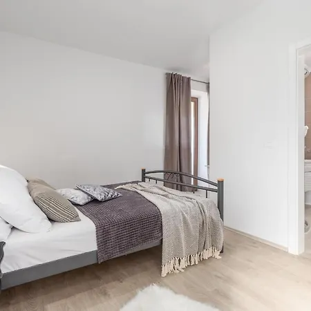 Tatil Evi Four Bedroom Holiday In Kanfanar